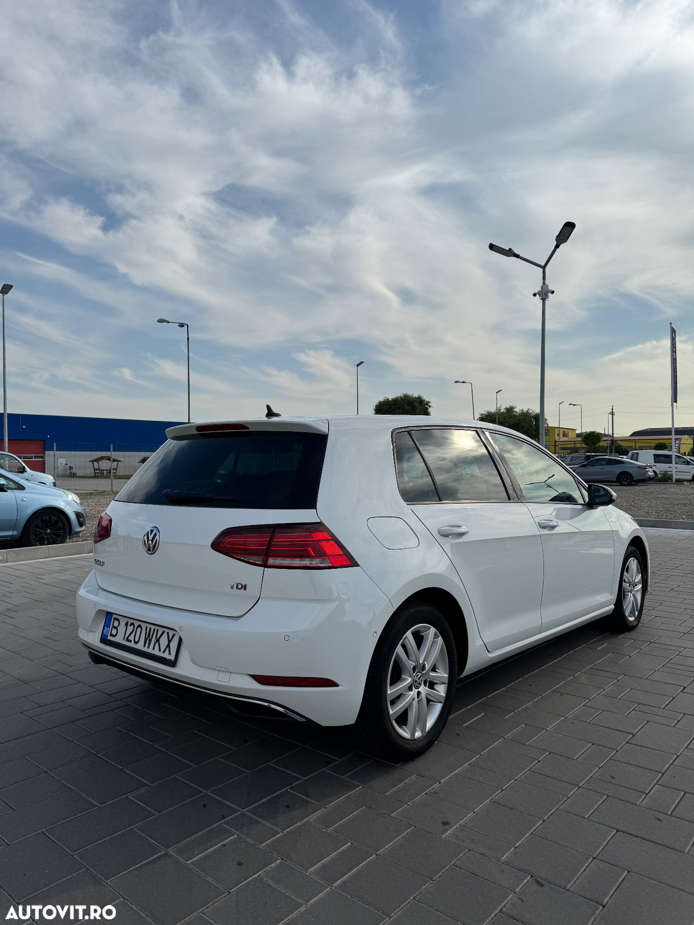 Volkswagen Golf - 4