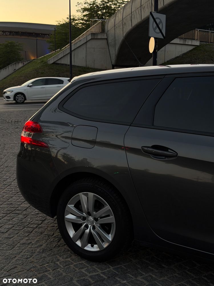 Peugeot 308 1.5 BlueHDi Allure S&S EAT8 - 12
