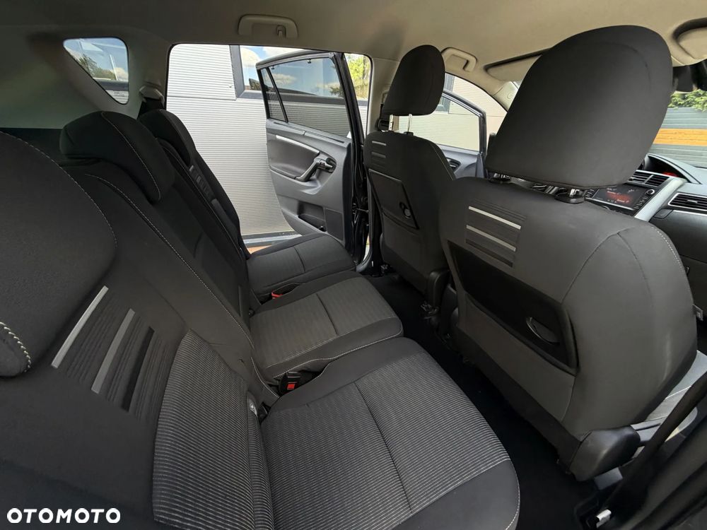Toyota Verso 1.8 Prestige 7os MS - 18