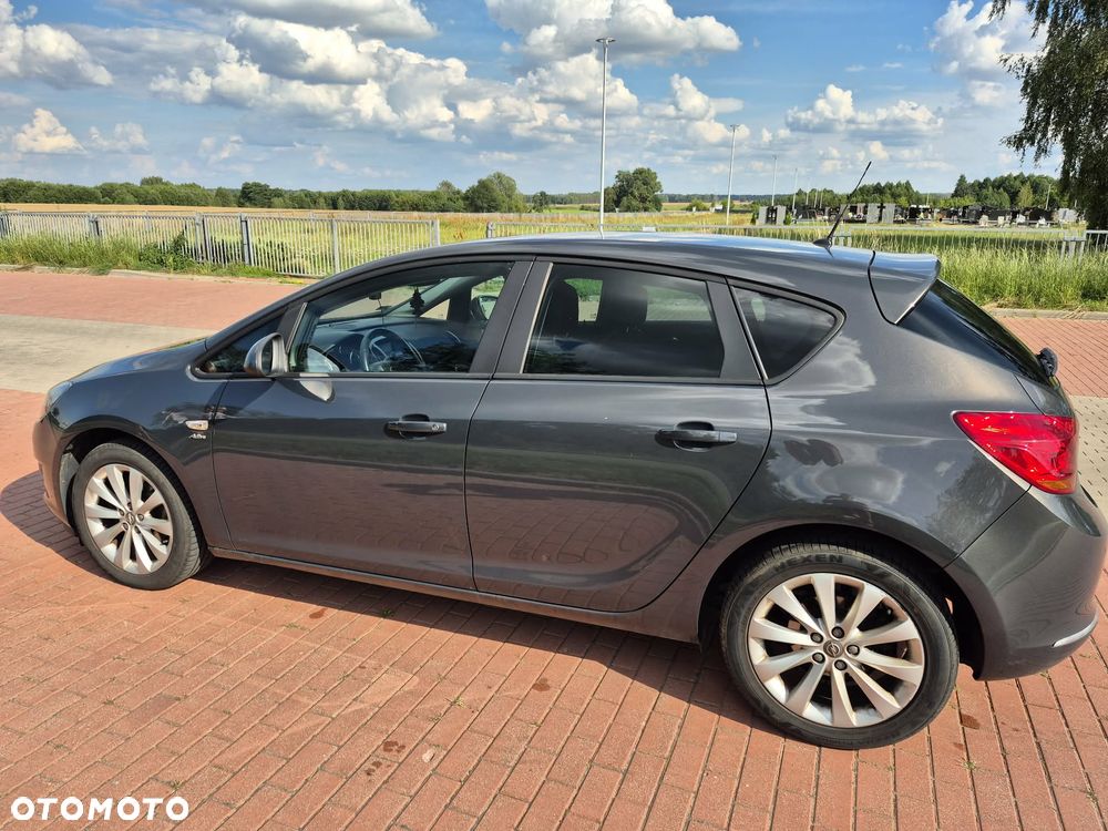 Opel Astra 1.4 Turbo - 2
