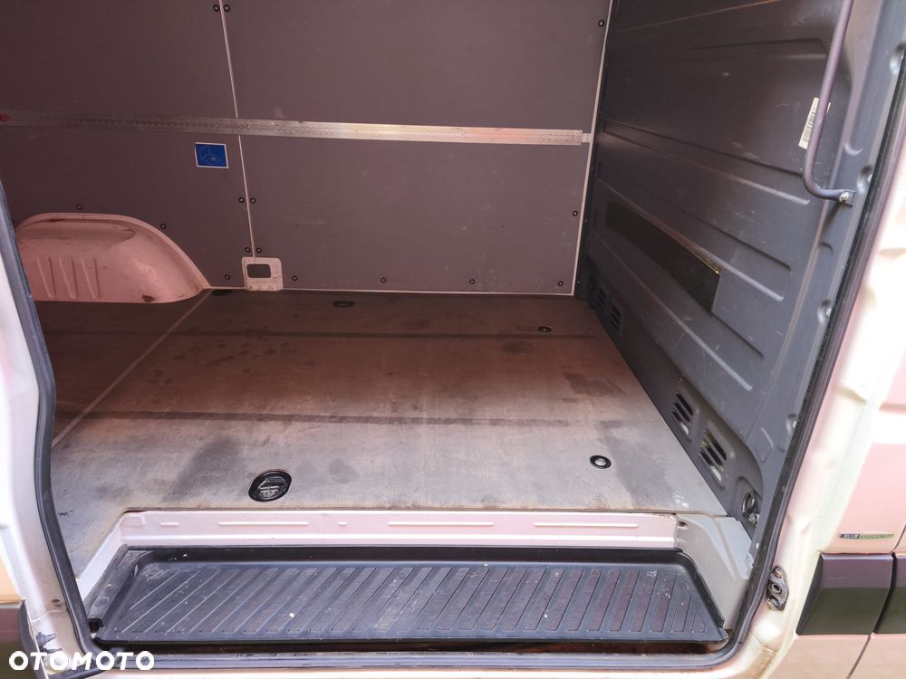 Mercedes-Benz sprinter - 25