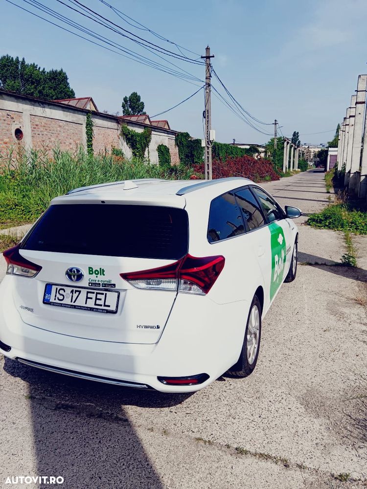 Toyota Auris - 1