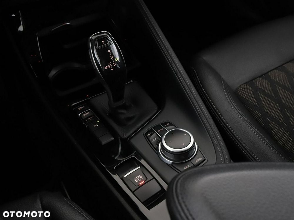 BMW X1 sDrive20d xLine - 28