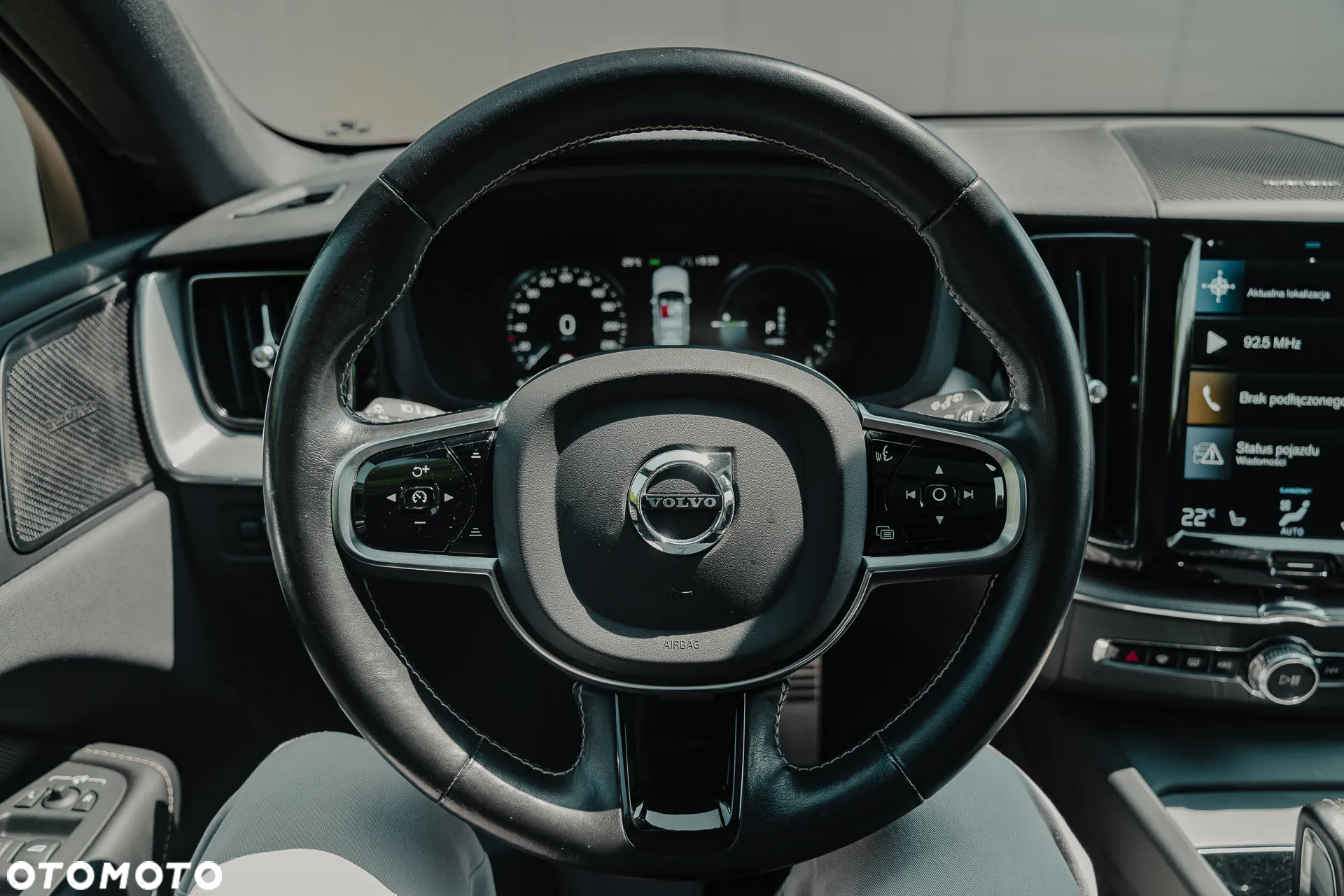 Volvo XC 60 T6 AWD Plug-In Hybrid R-Design - 19