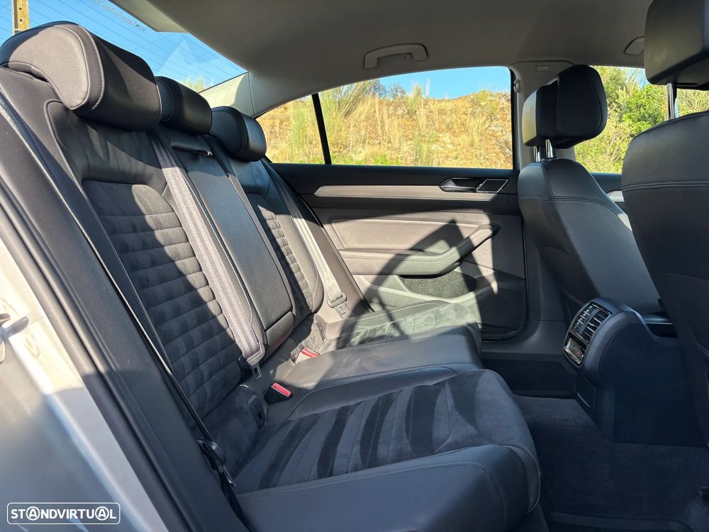 VW Passat 2.0 TDI Highline DSG - 30