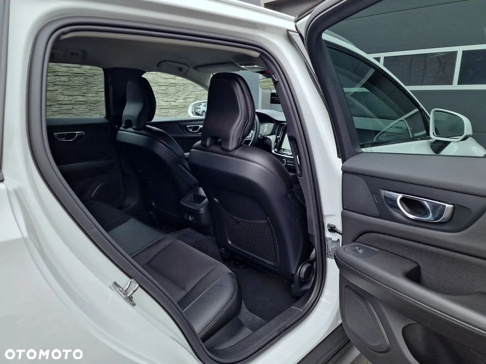 Volvo V60 Cross Country D4 AWD Geartronic - 18