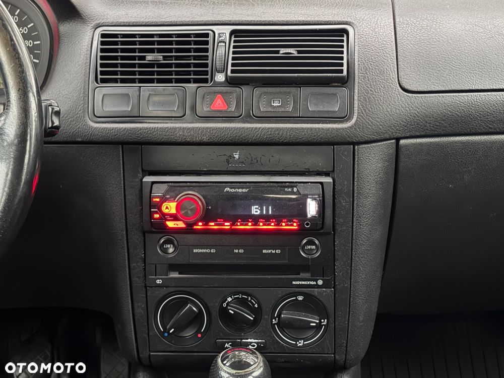 Volkswagen Golf - 12