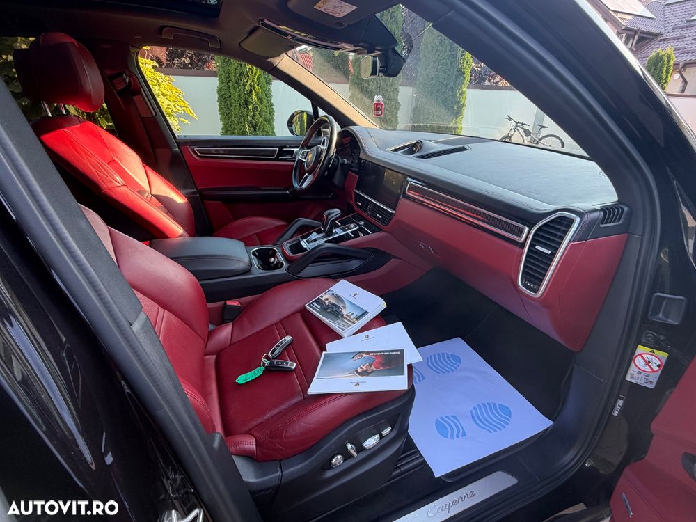 Porsche Cayenne - 9