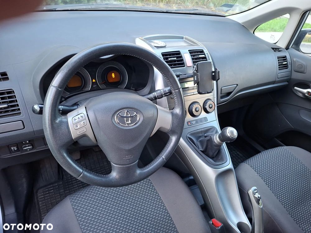Toyota Auris - 9
