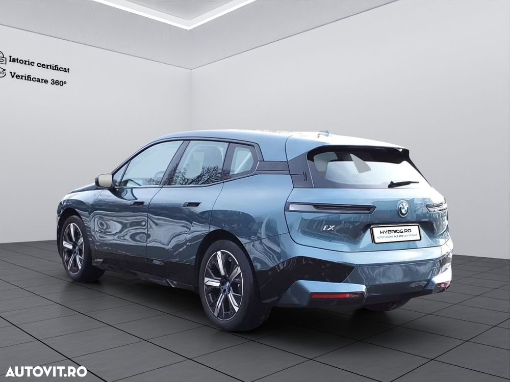 BMW iX xDrive40 - 4