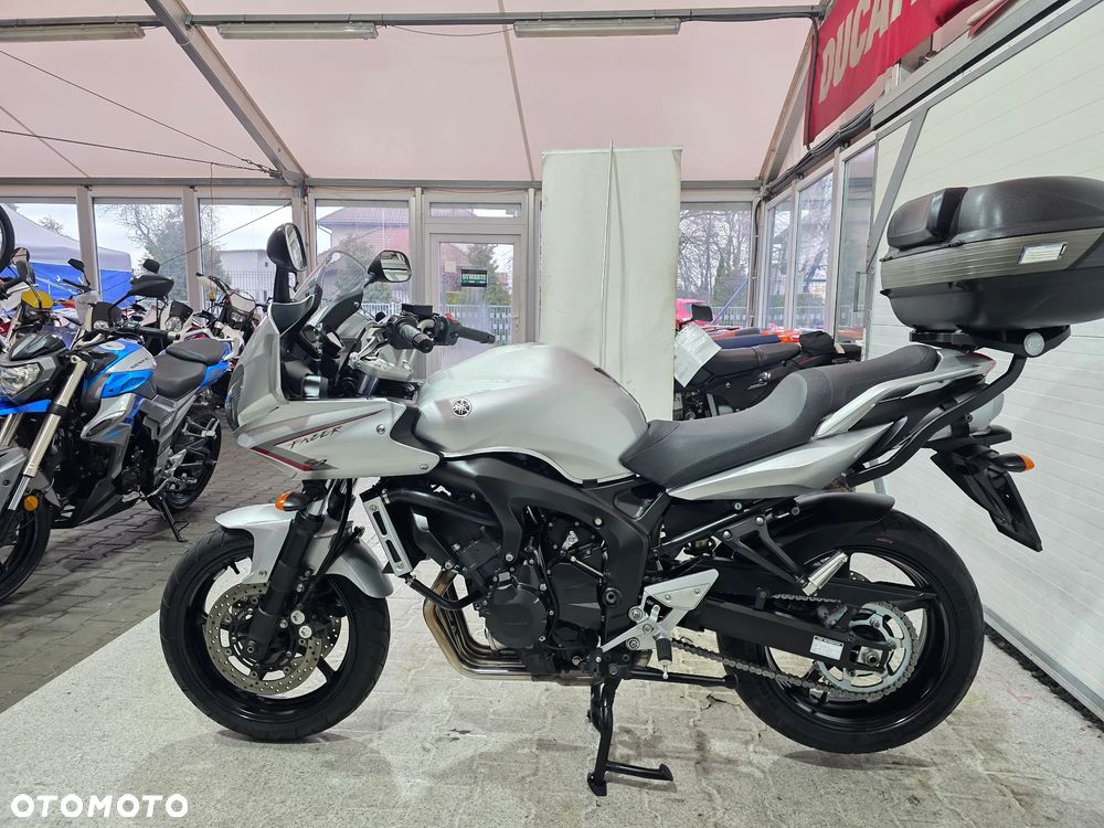 Yamaha FZ - 8