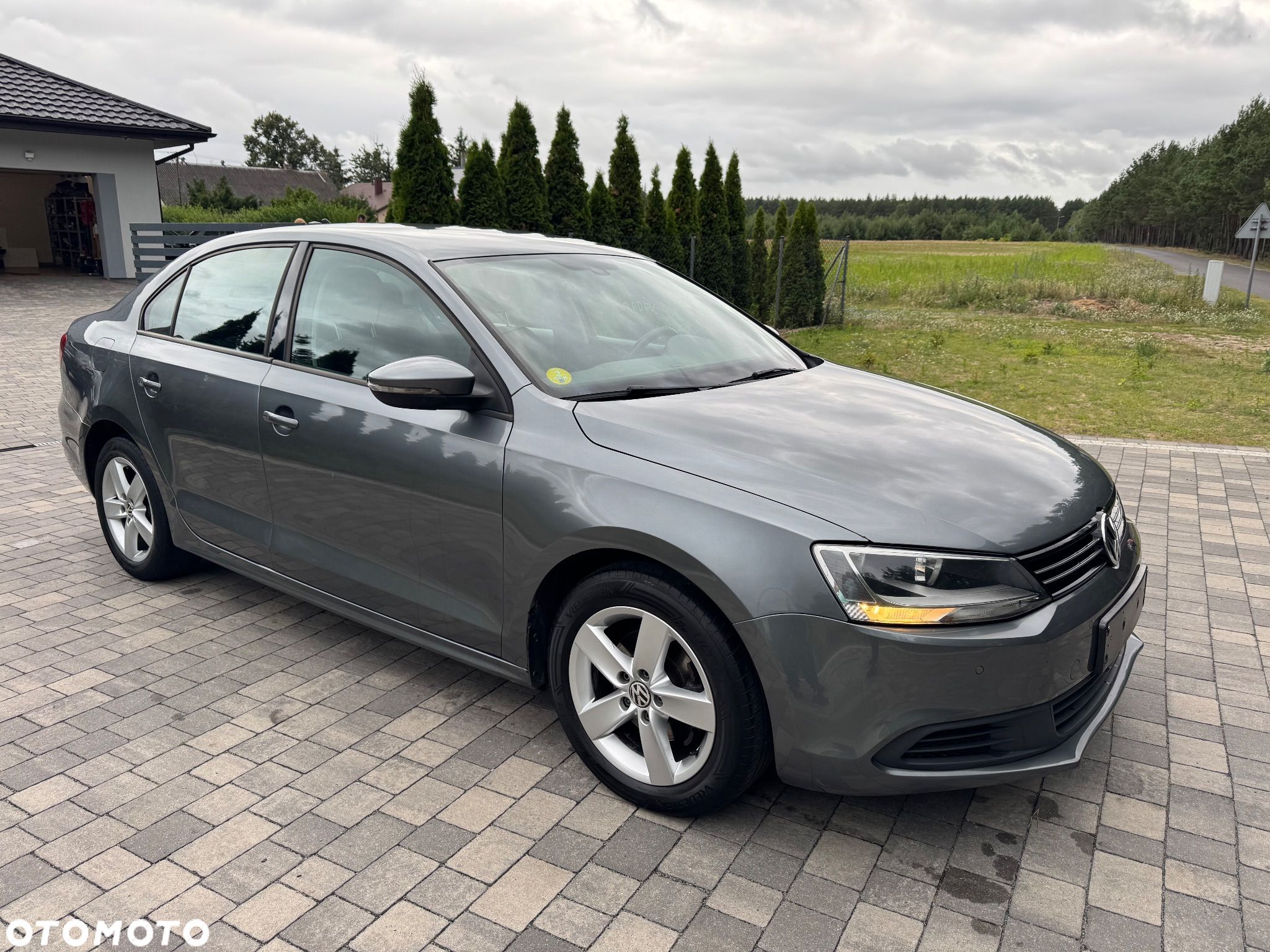 Volkswagen Jetta 1.6 TDI Blue Motion Technology Comfortline - 1