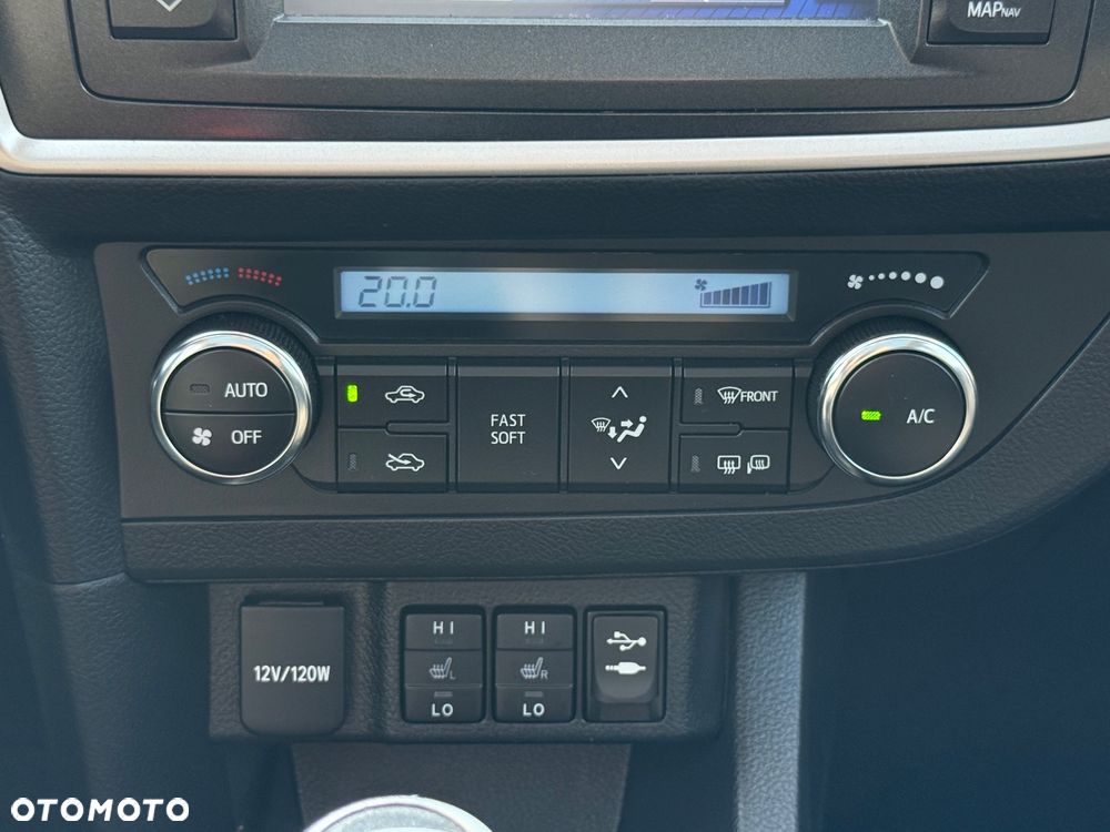 Toyota Auris 1.6 Premium - 14