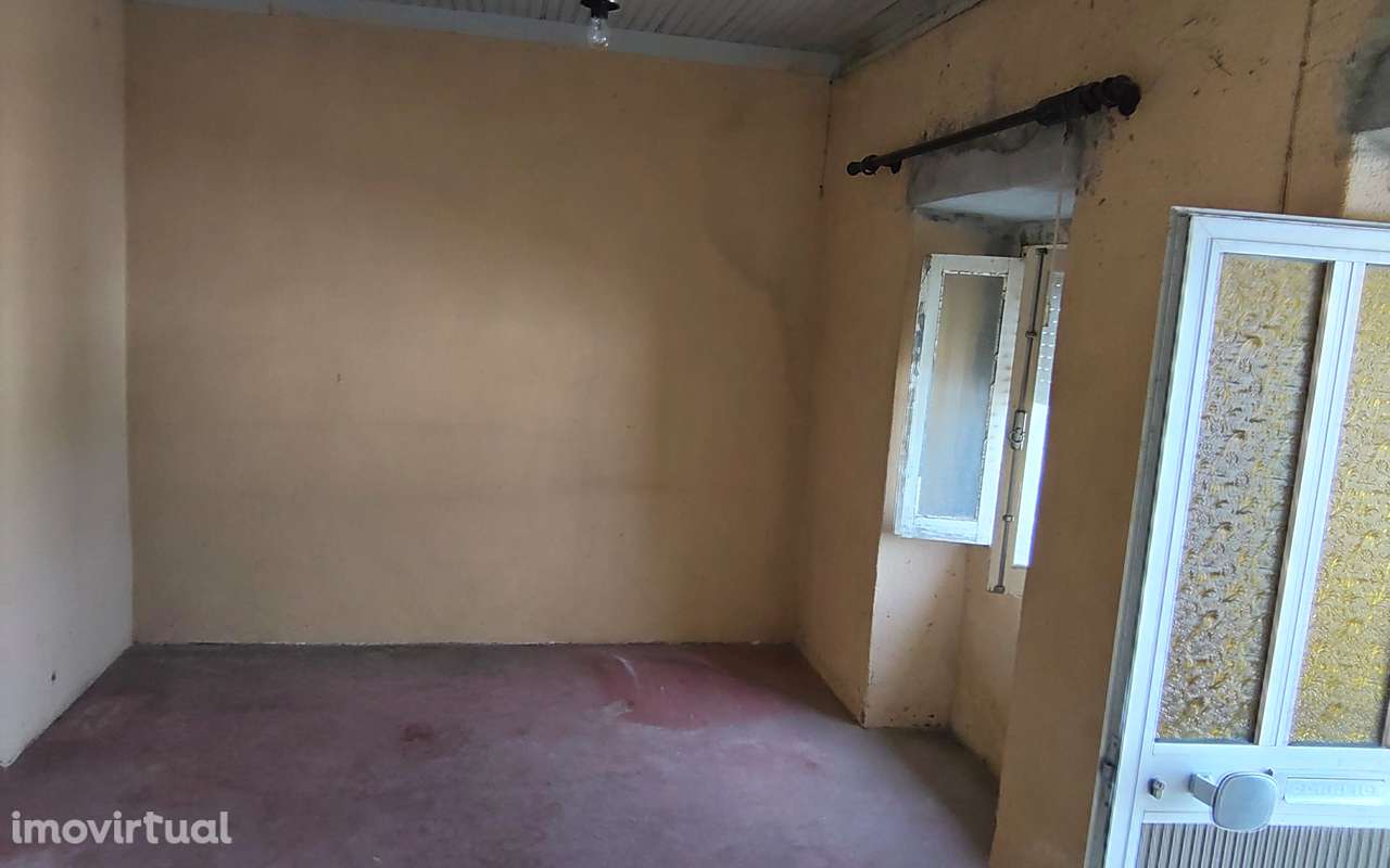 Moradia T4 isolada com garagem e terraço em Santarém - Grande imagem: 3/7