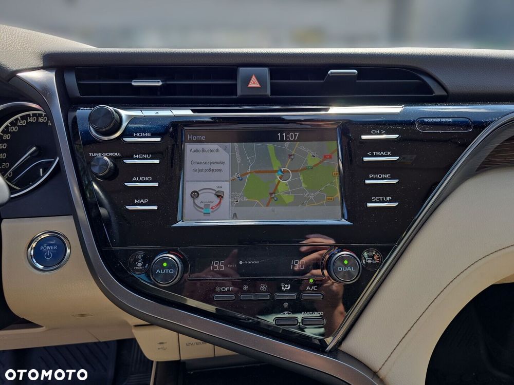 Toyota Camry 2.5 Hybrid Comfort CVT - 12