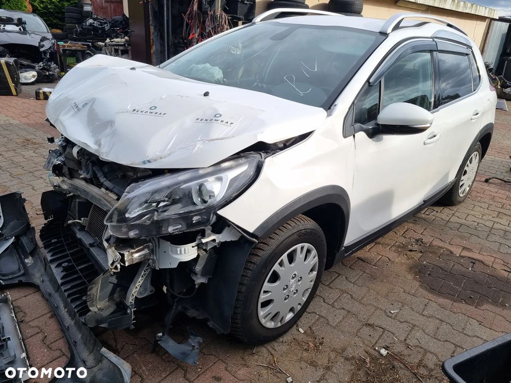 Peugeot 2008 1.2 Pure Tech Allure S&S EAT6 - 5