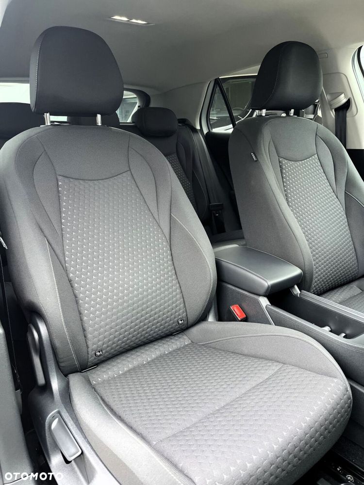 Volkswagen T-Roc 1.5 eTSI Life DSG - 33