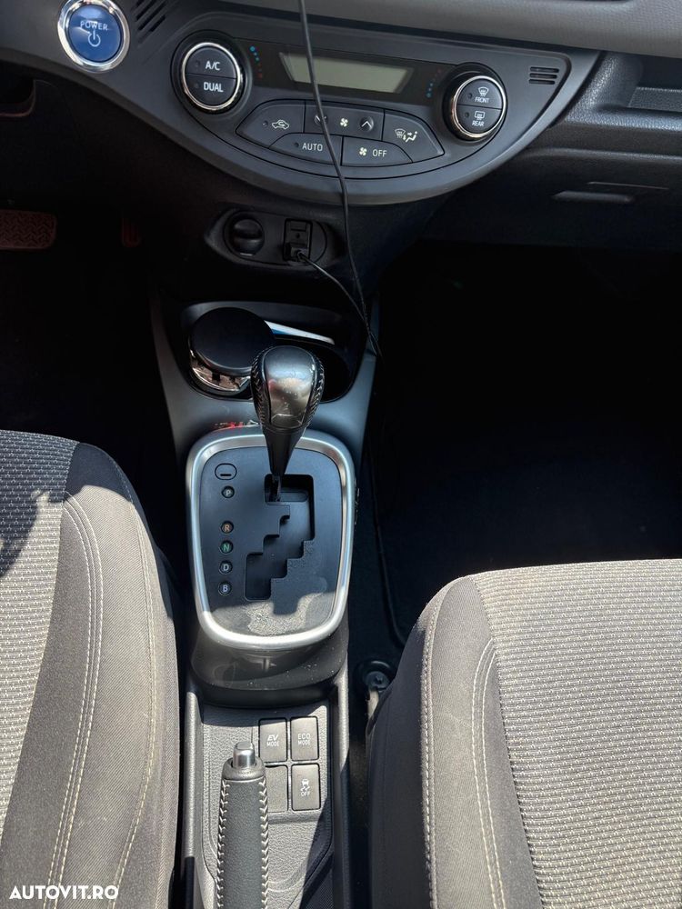 Toyota Yaris - 6