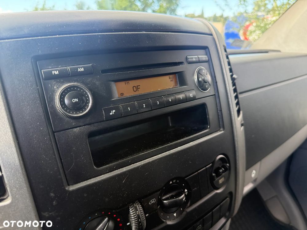 Mercedes-Benz Sprinter - 13