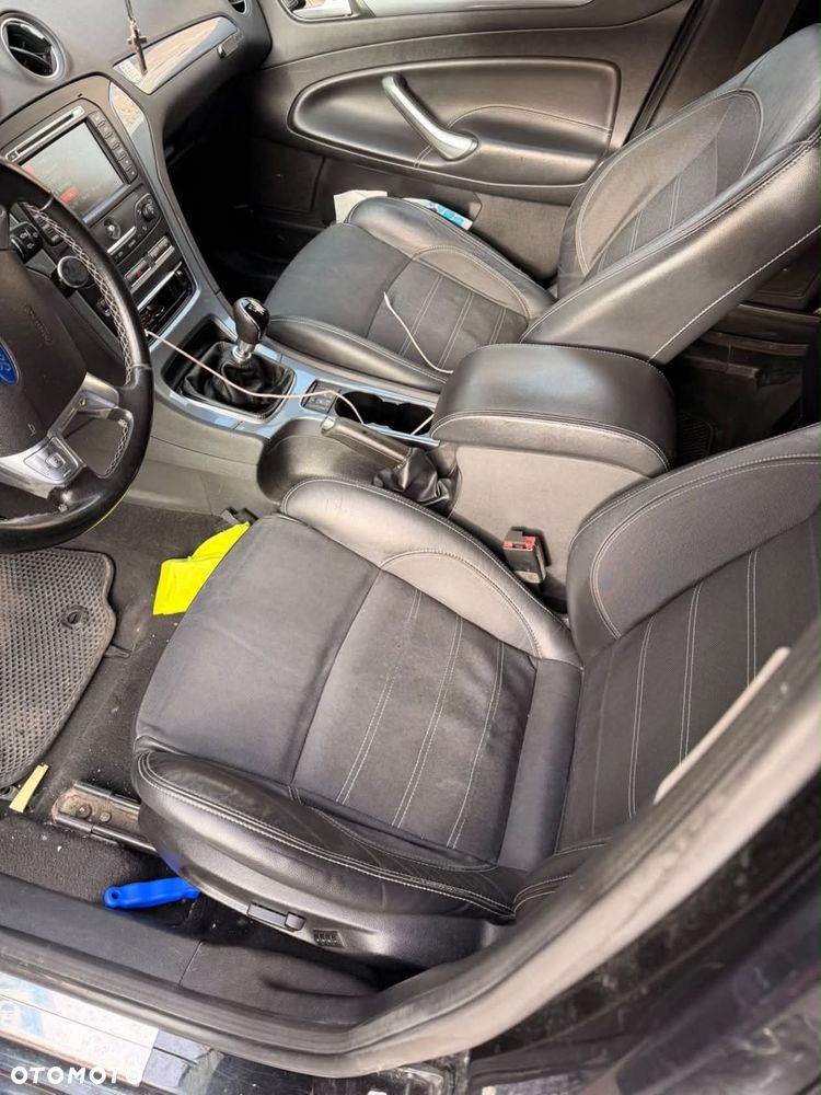 Ford Mondeo - 8