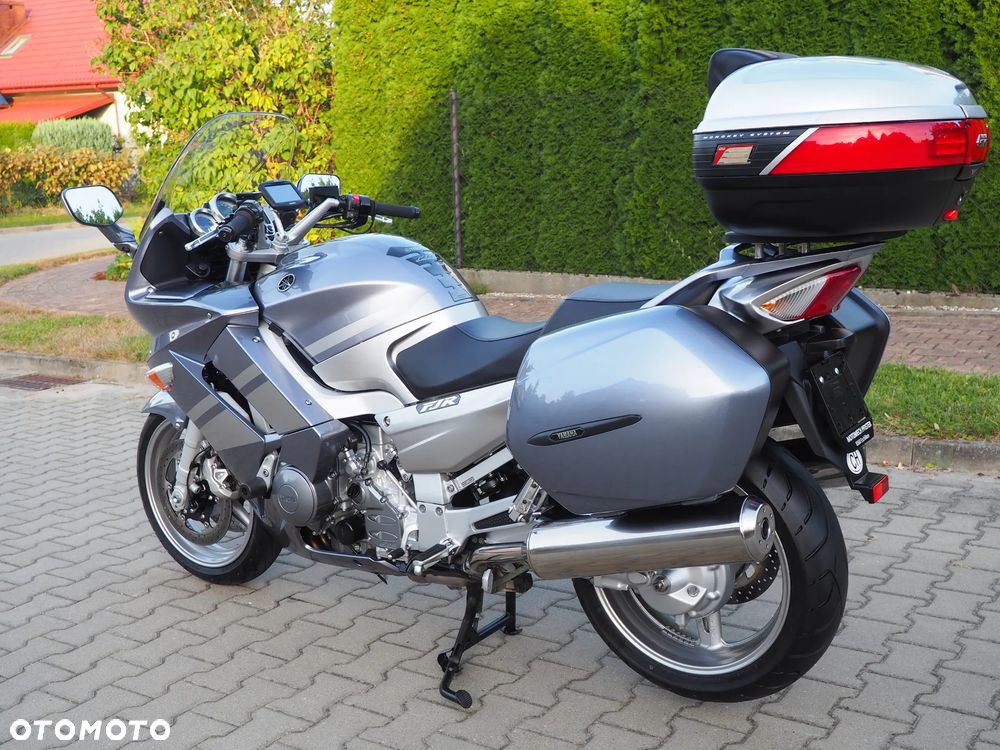 Yamaha FJR - 7