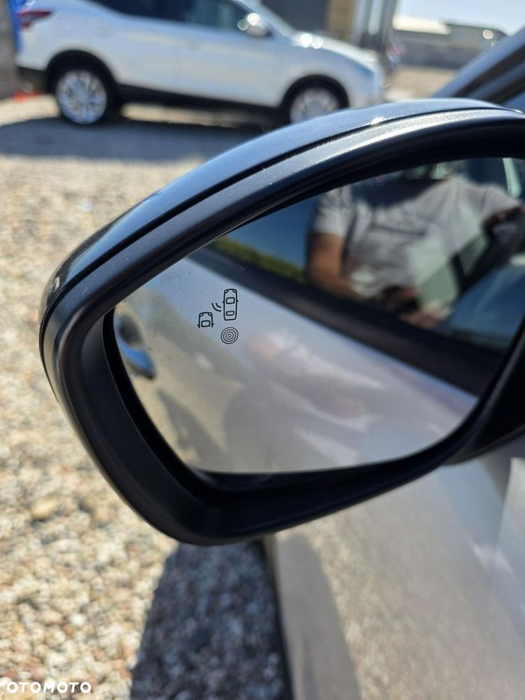 Citroën C3 1.2 PureTech GPF Shine S&S EAT6 - 6