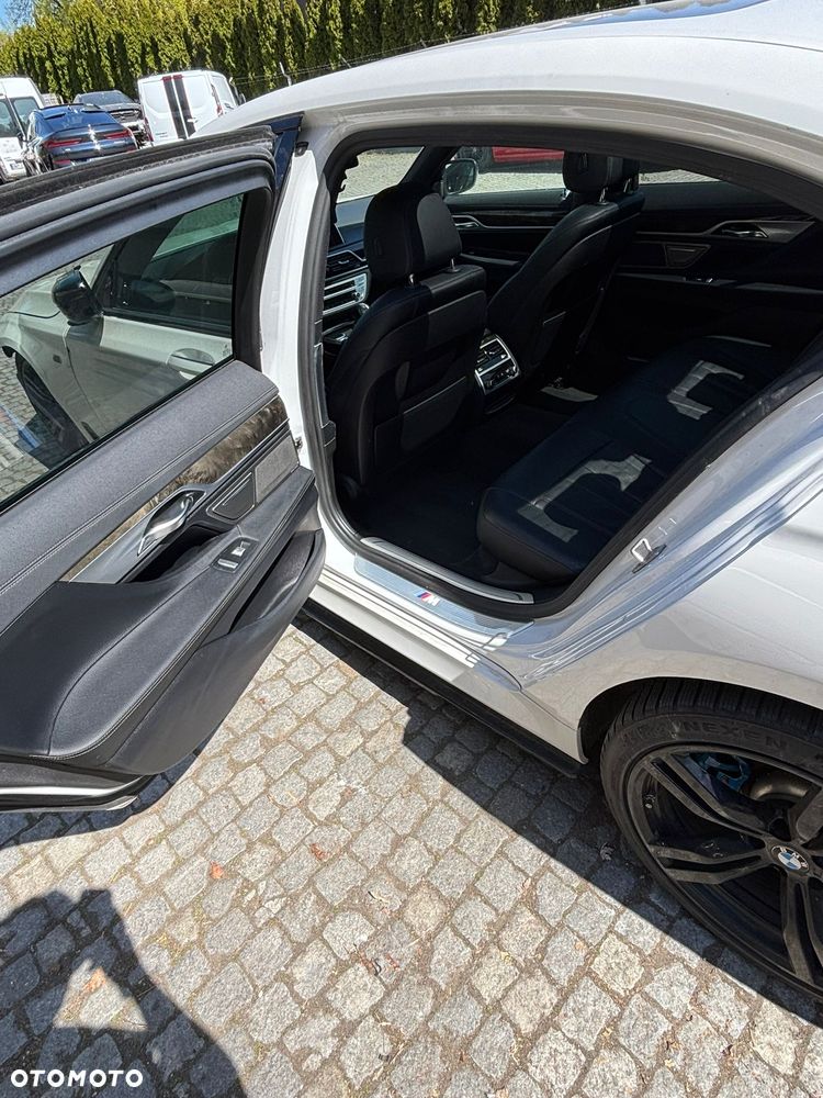 BMW Seria 7 740Li - 19