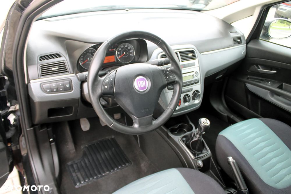 Fiat Punto 1.4 16V Dynamic - 11
