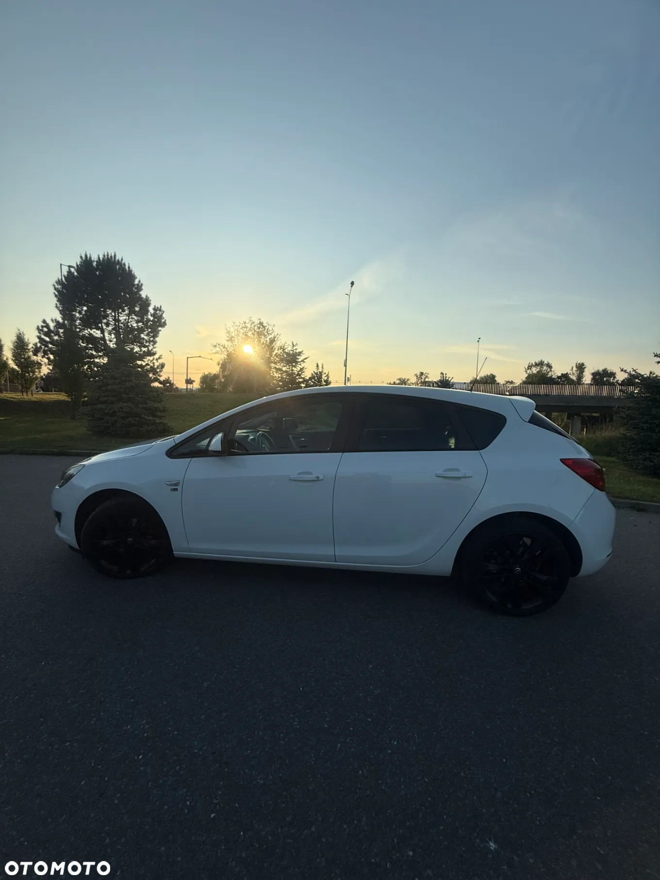 Opel Astra IV 1.4 T Edition 150 - 11