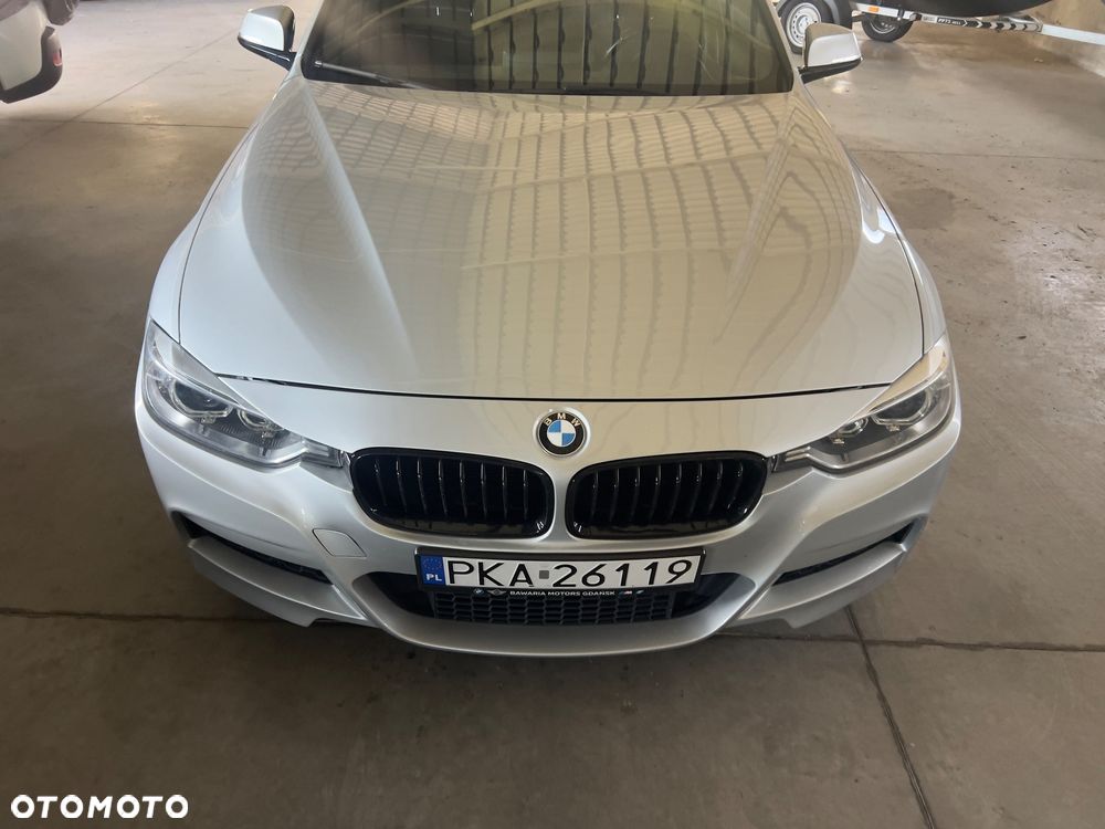 BMW Seria 3 335i Sport-Aut Luxury Line - 30