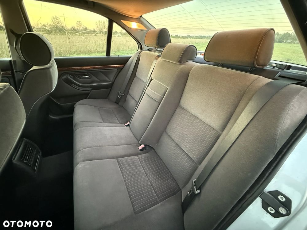 BMW Seria 5 520i - 17