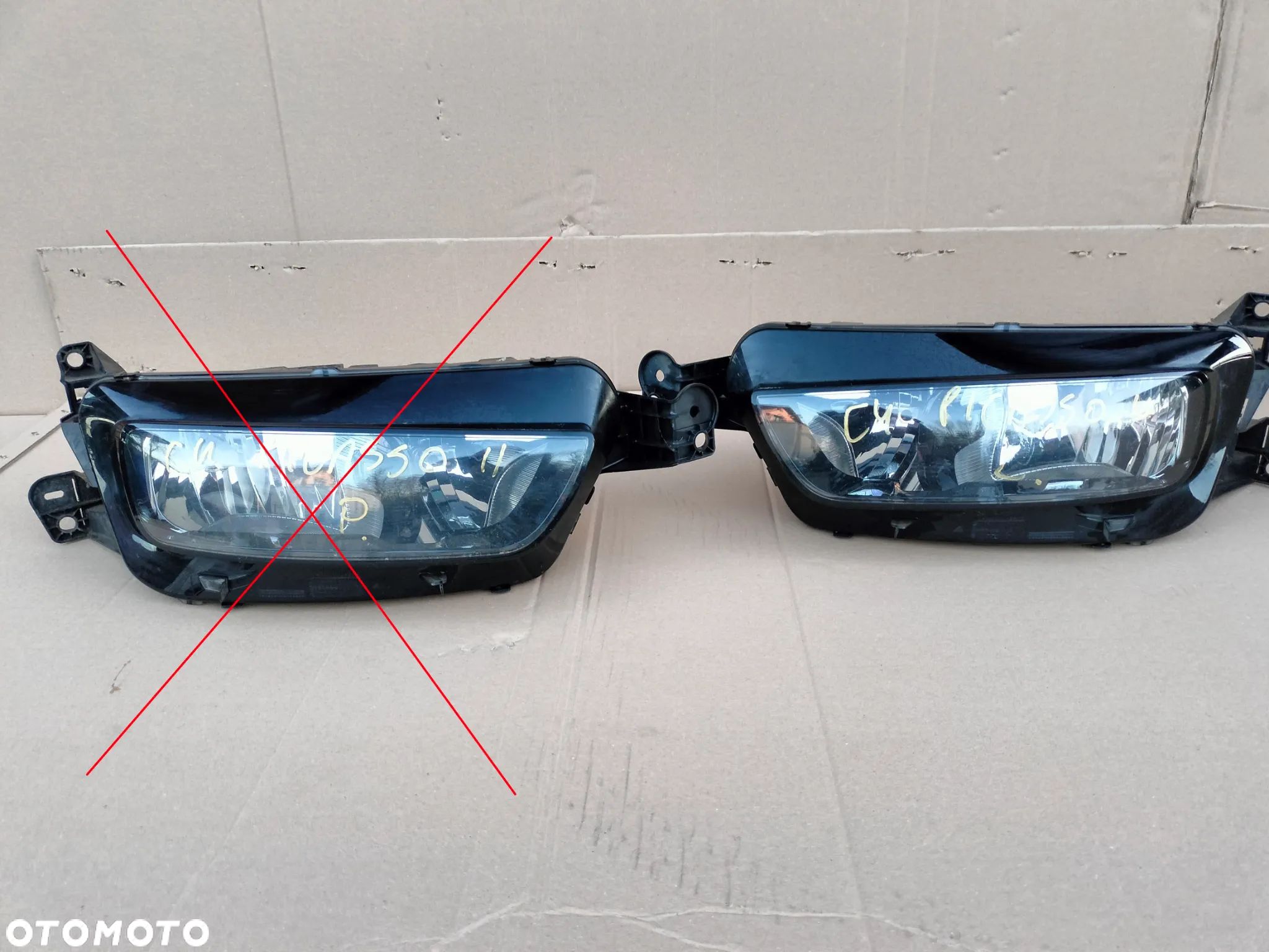 CITROEN C4 II PICASSO  REFLEKTOR LAMPA  LEWA PRZÓD UK - 1