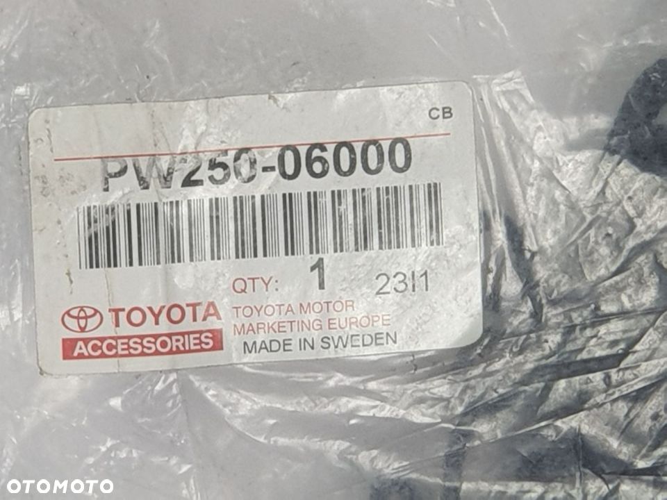 TOYOTA CAMRY gen IX od 2018r Siatka Mocująca Bagaż Pionowa - 8