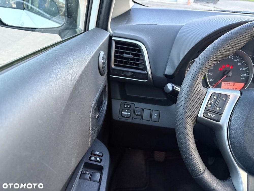 Toyota Verso S 1.33 Premium - 17