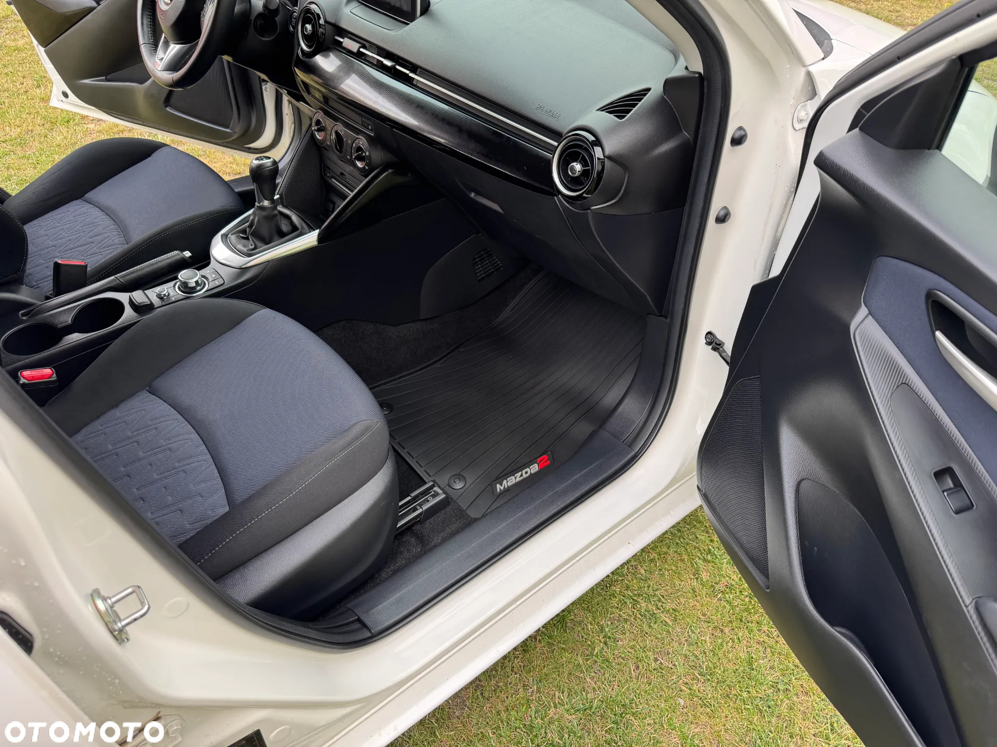 Mazda 2 SKYACTIV-G 90 Exclusive-Line - 14