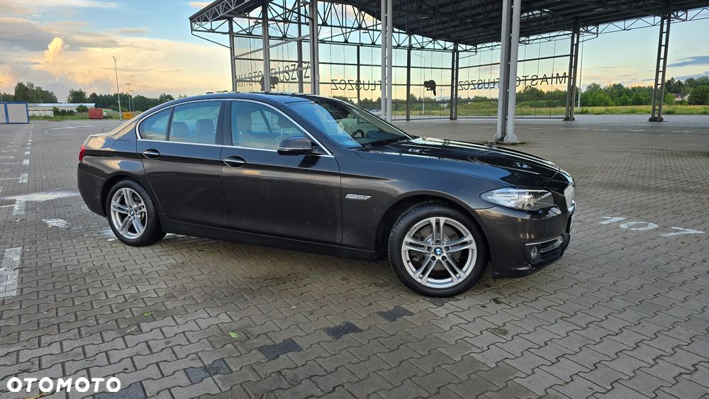 BMW Seria 5 520d xDrive Luxury Line - 2