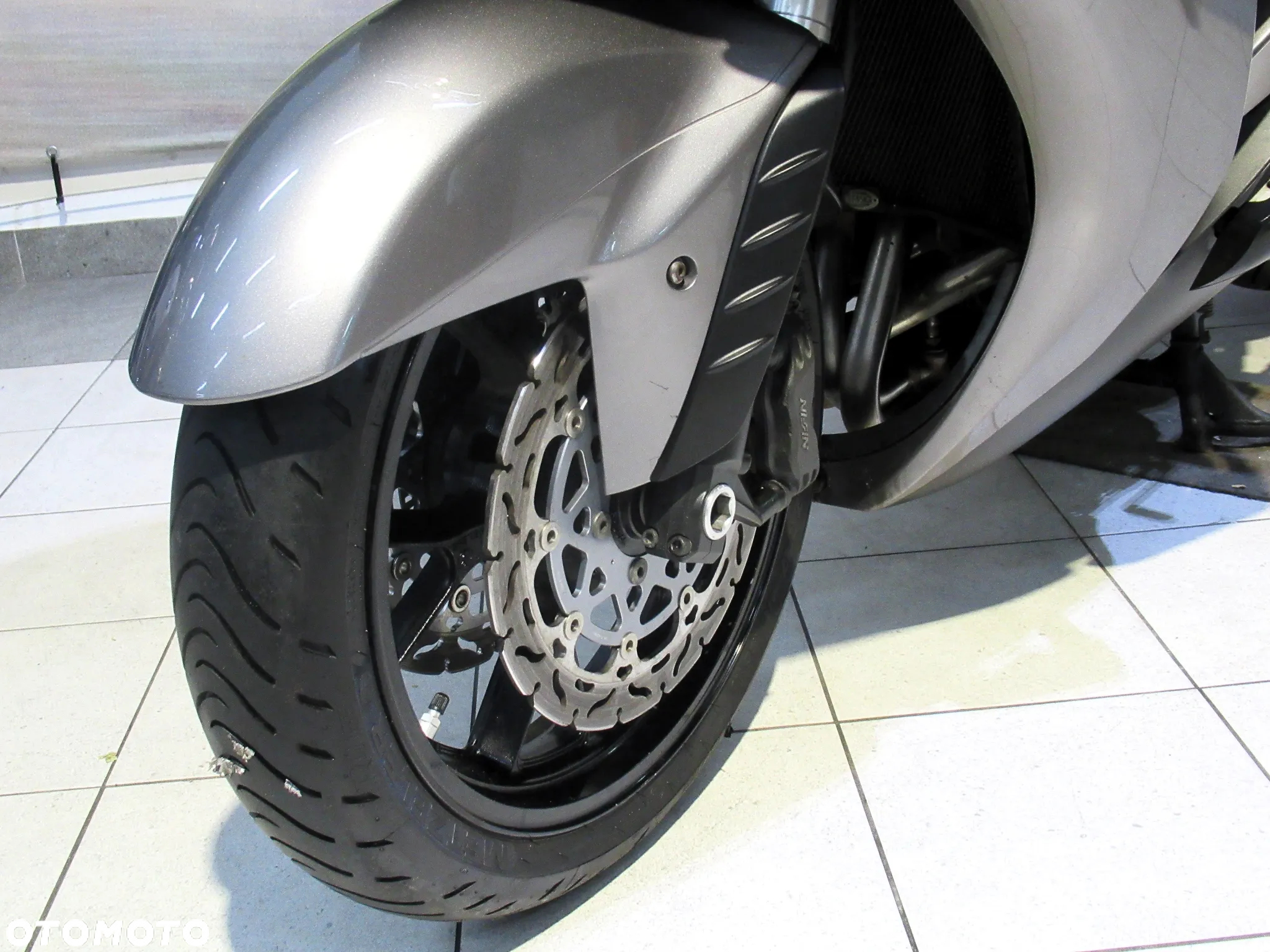 Kawasaki GTR - 23