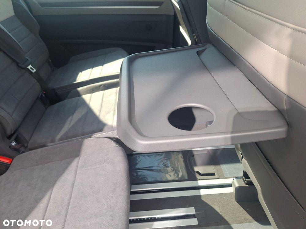 Volkswagen Multivan - 16