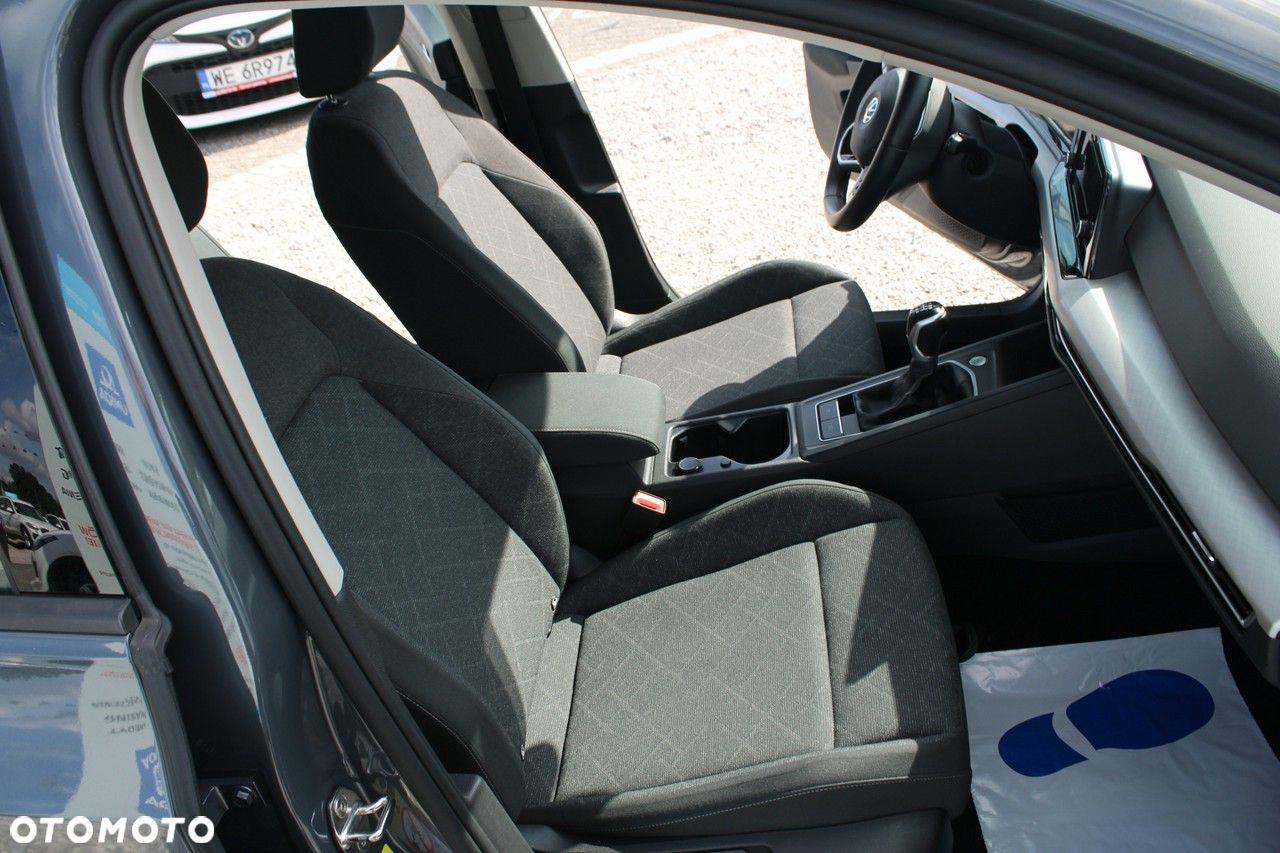 Volkswagen Golf - 17