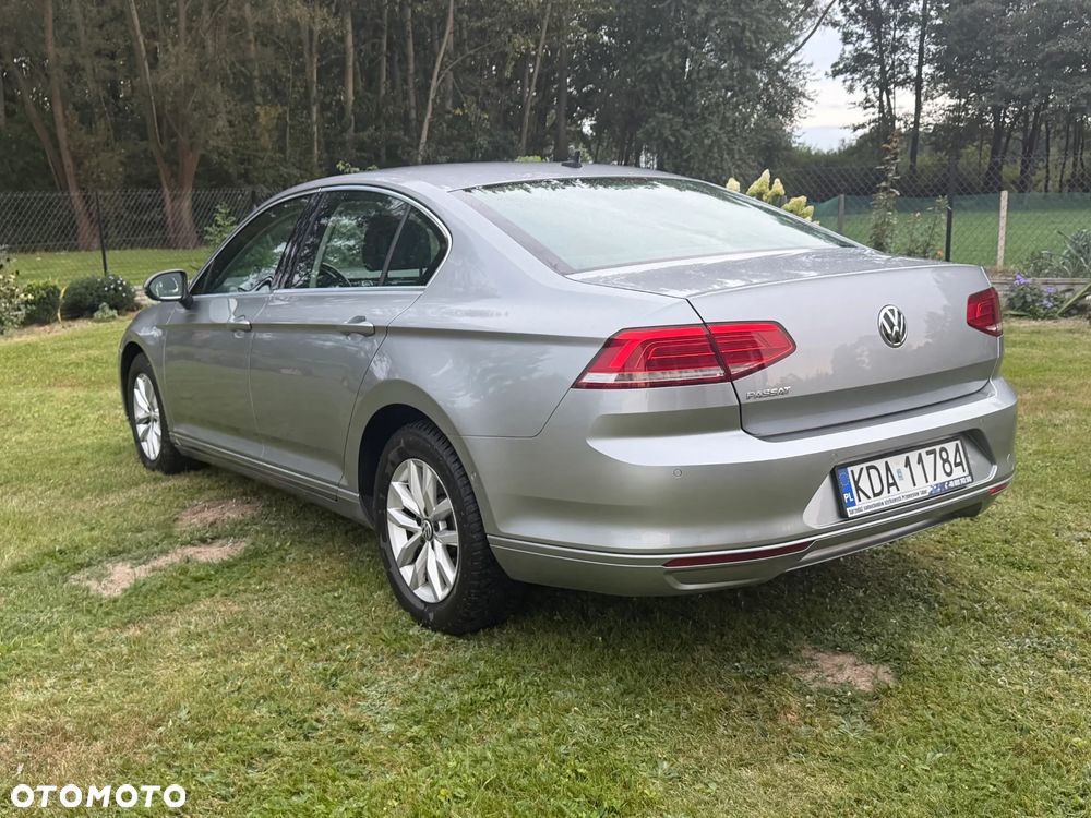 Volkswagen Passat - 7