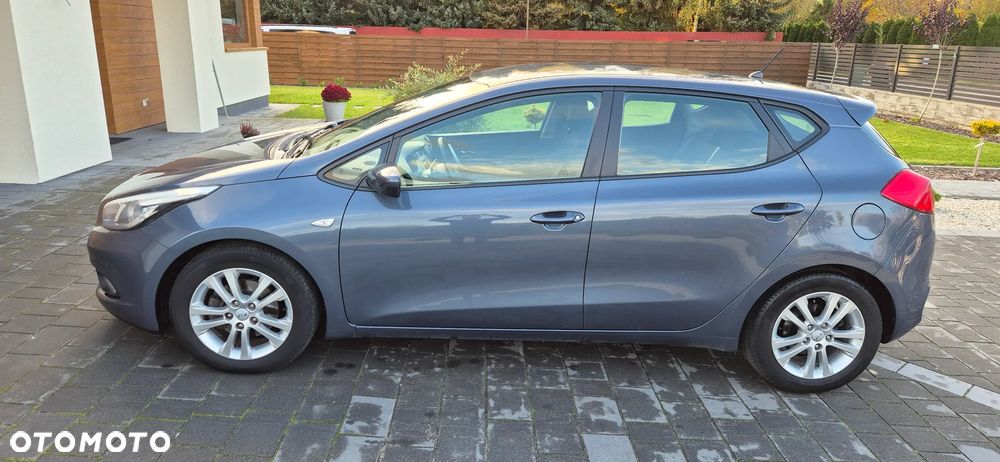 Kia Ceed - 6