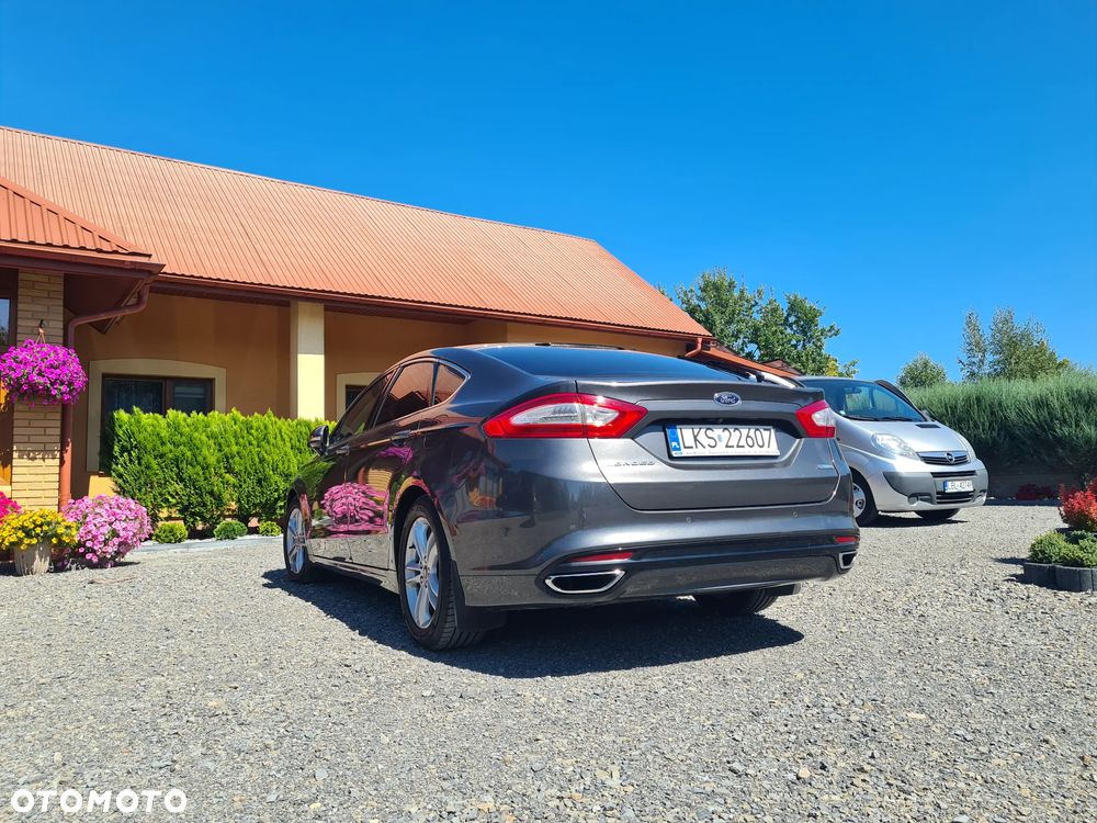 Ford Mondeo 2.0 EcoBoost Titanium - 4