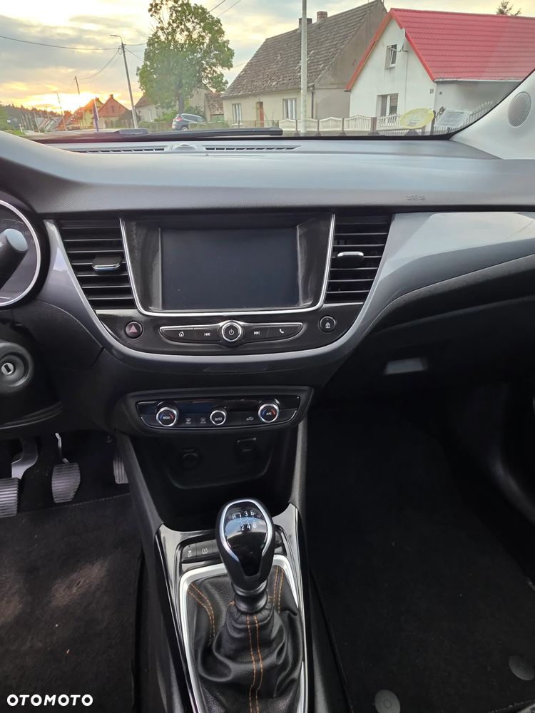 Opel Crossland X - 12