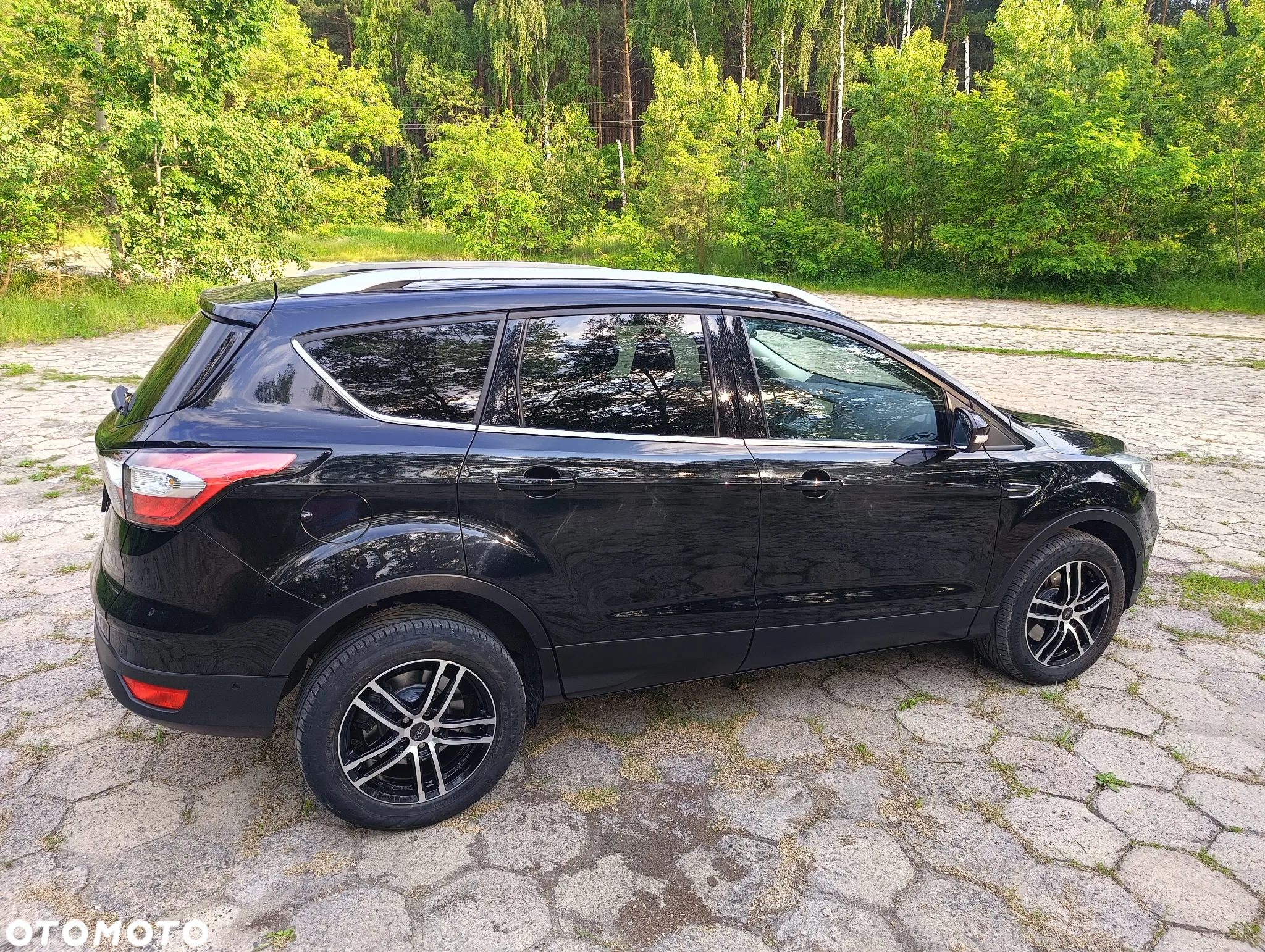 Ford Kuga 2.0 TDCi 2x4 Titanium - 7