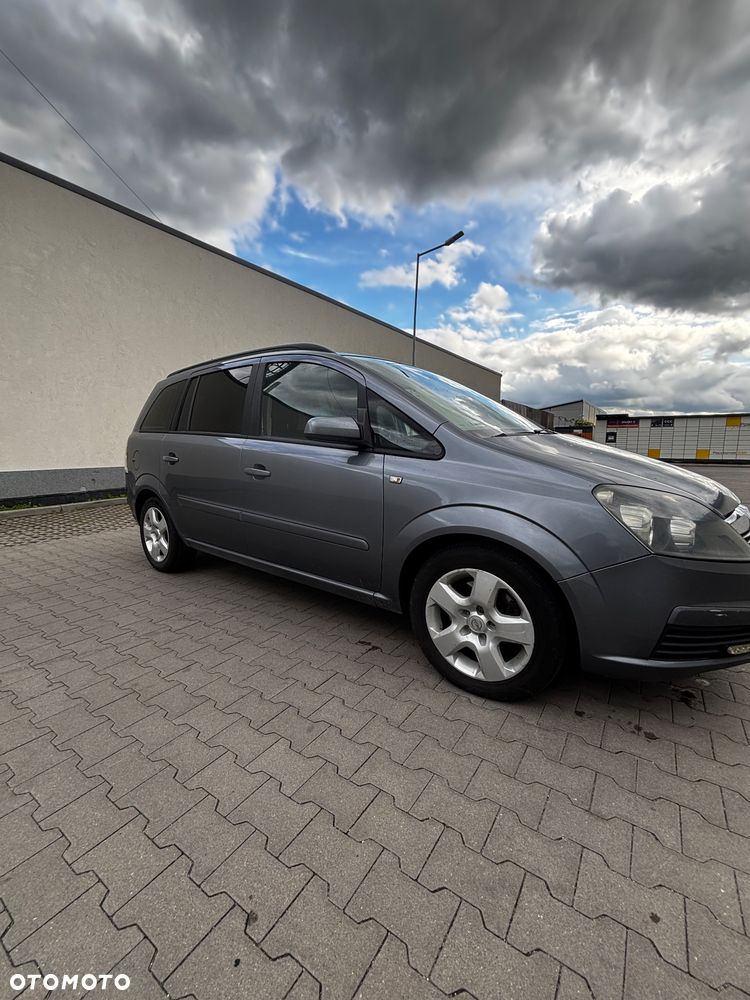 Opel Zafira 1.9 CDTI Cosmo - 4