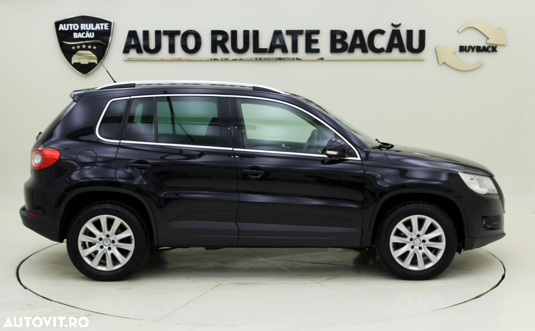 Volkswagen Tiguan - 4