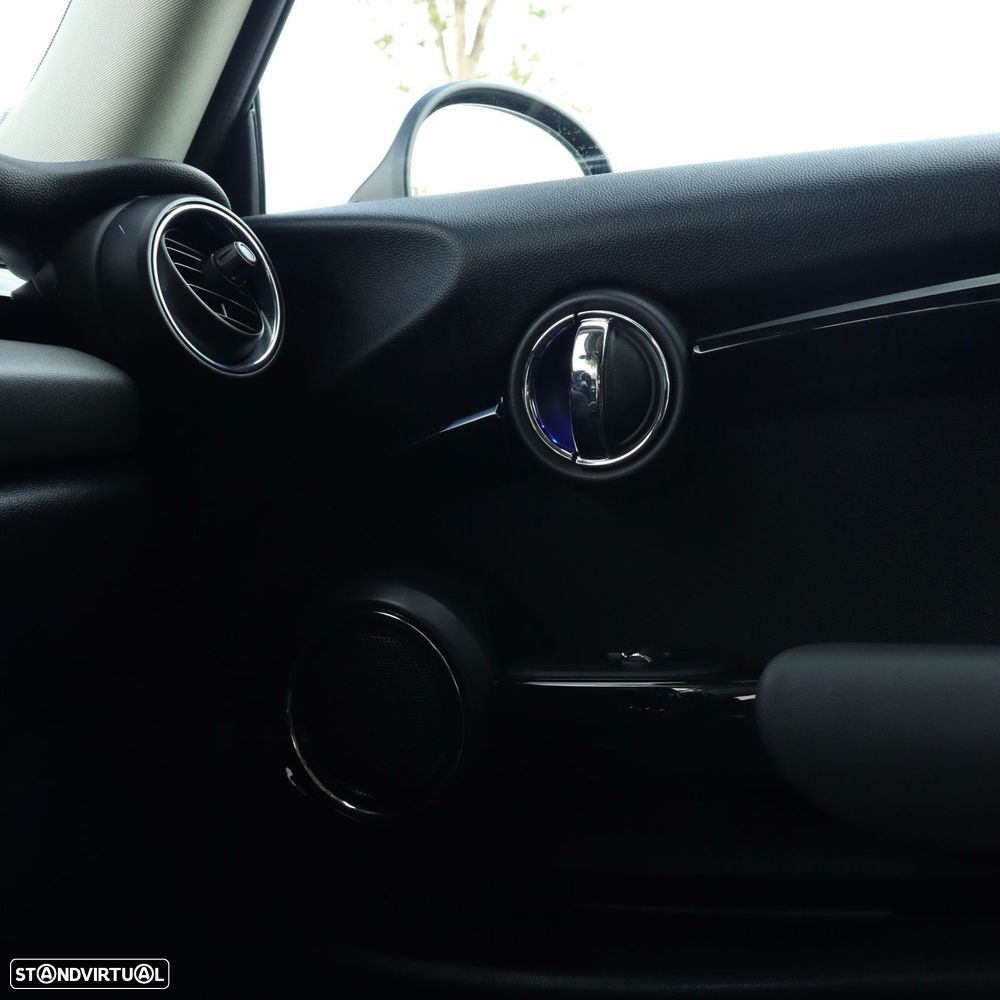MINI 3 Portas Cooper D - 26
