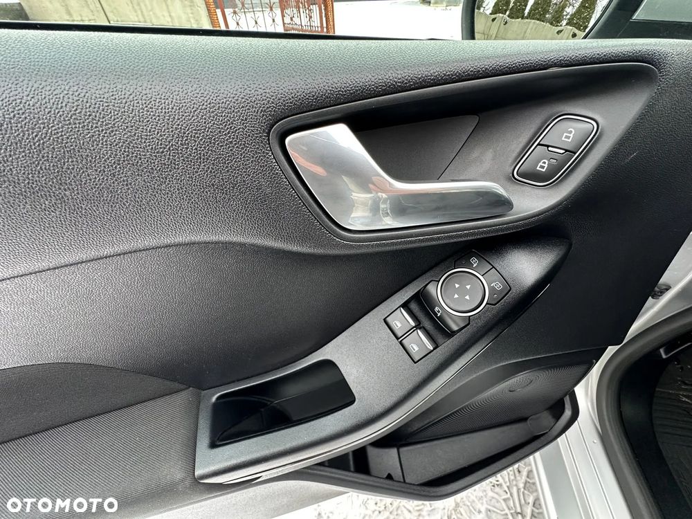 Ford Fiesta - 16