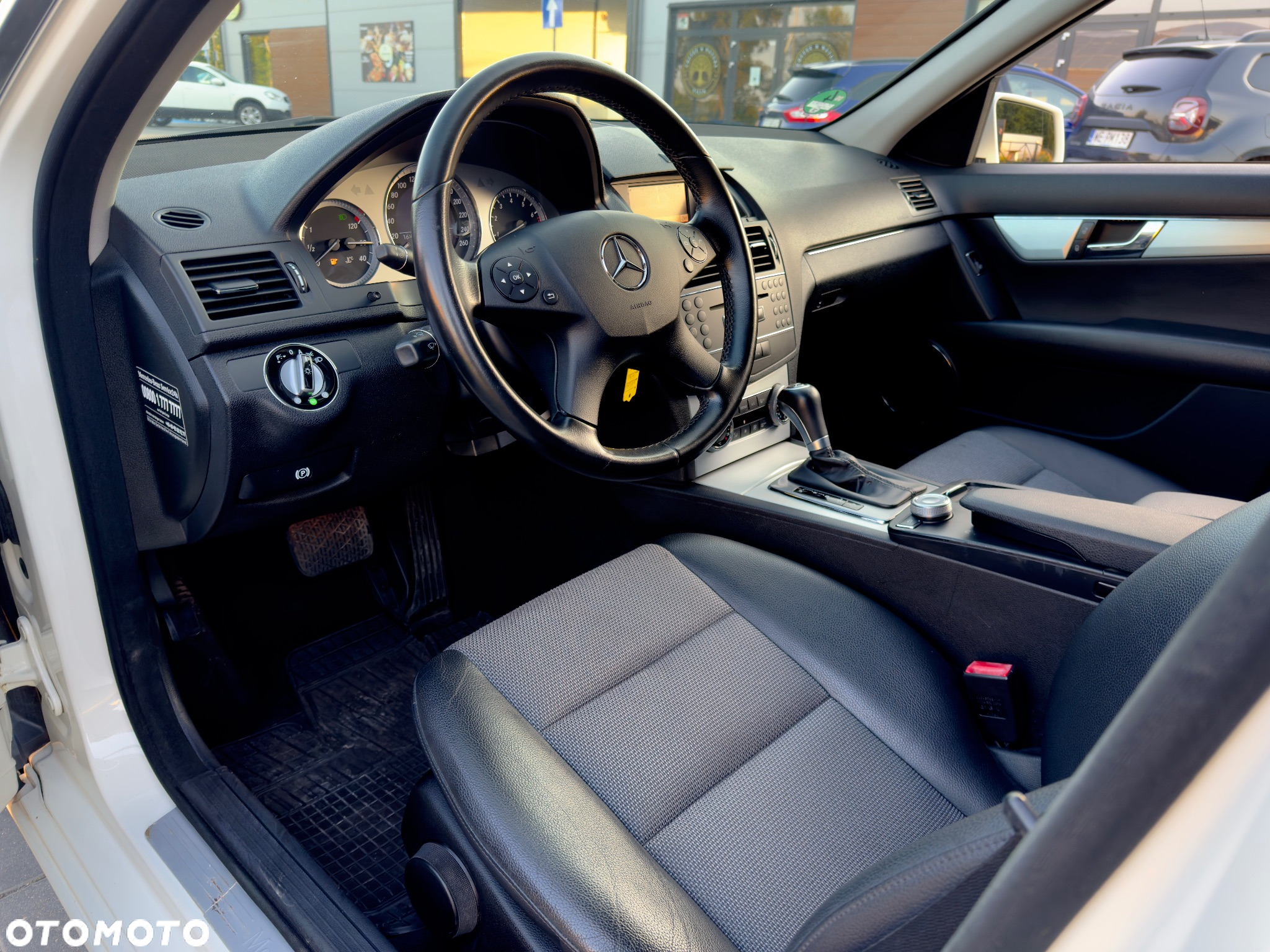 Mercedes-Benz Klasa C 180 T Kompressor Automatik BlueEFFICIENCY Special Edition - 9