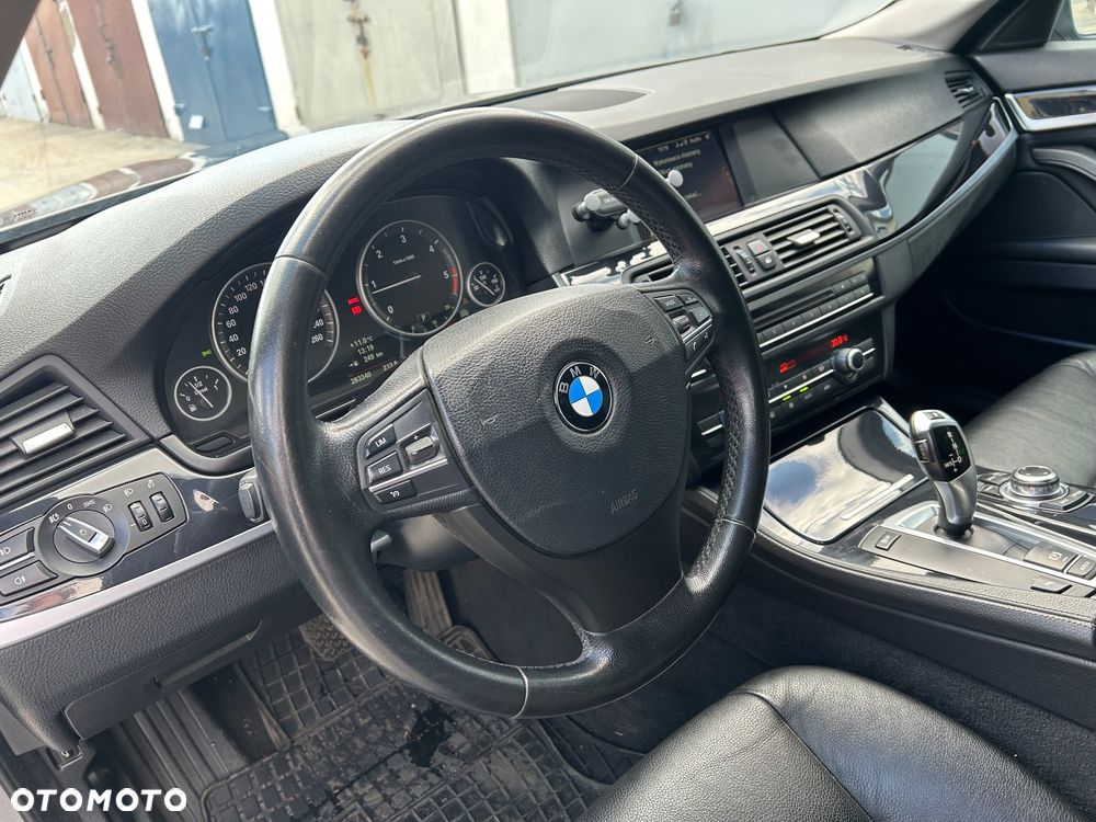 BMW Seria 5 520d - 13